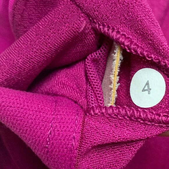 Lululemon Aria Tank Top II 4 Raspberry Hot Pink Power Luxtreme Shelf Bra Yoga - Picture 10 of 10